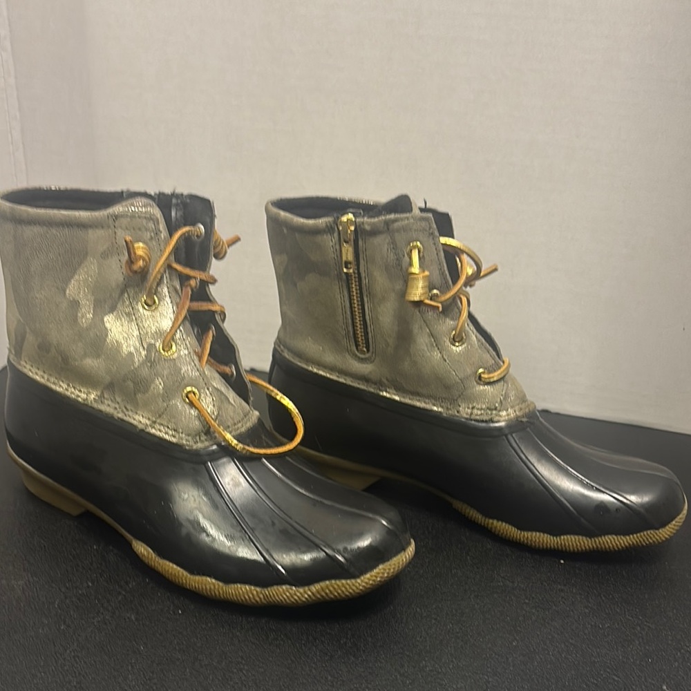 Stylish Women's Sperry Black Gold Camo Duck Boots